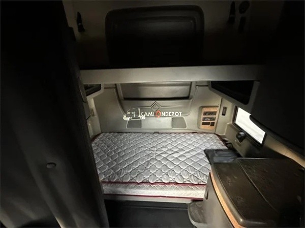 Truck Thumbnail 5