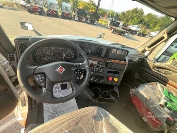 Truck Thumbnail 3