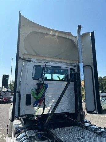 Truck Thumbnail 4