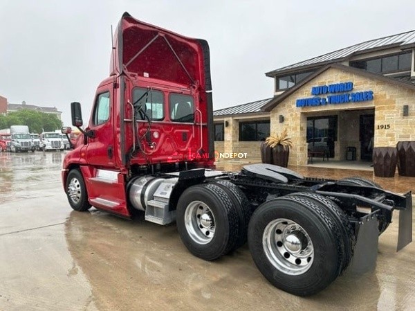 Truck Thumbnail 2