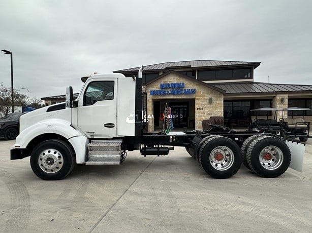Truck Thumbnail 4