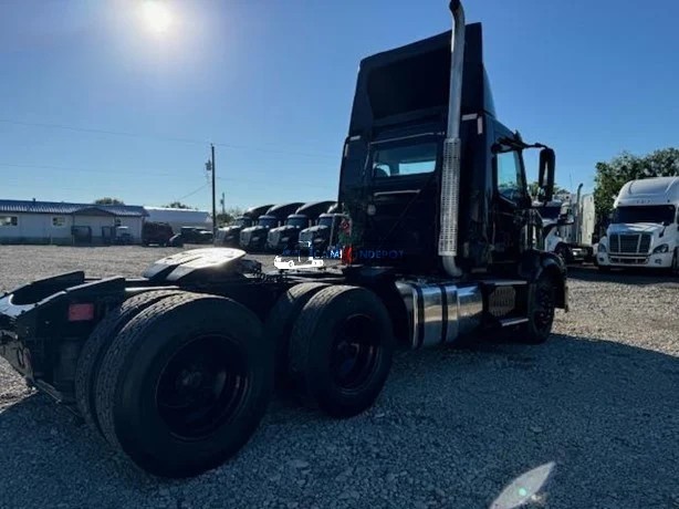 Truck Thumbnail 2