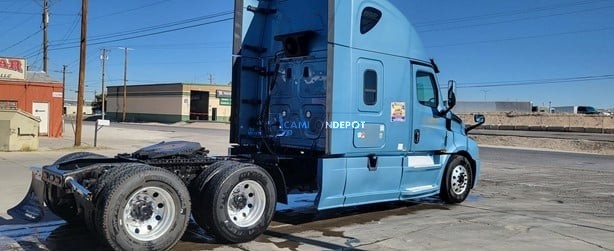 Truck Thumbnail 2