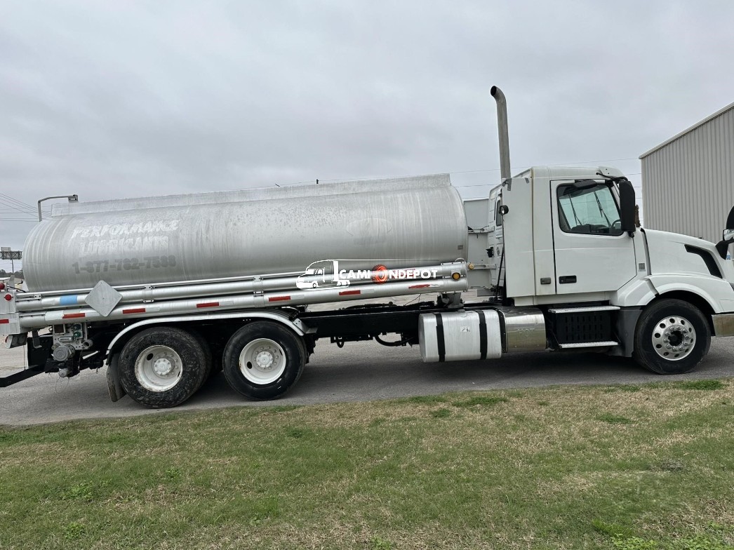 Truck Thumbnail 2
