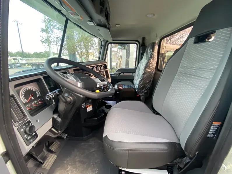 Truck Thumbnail 6