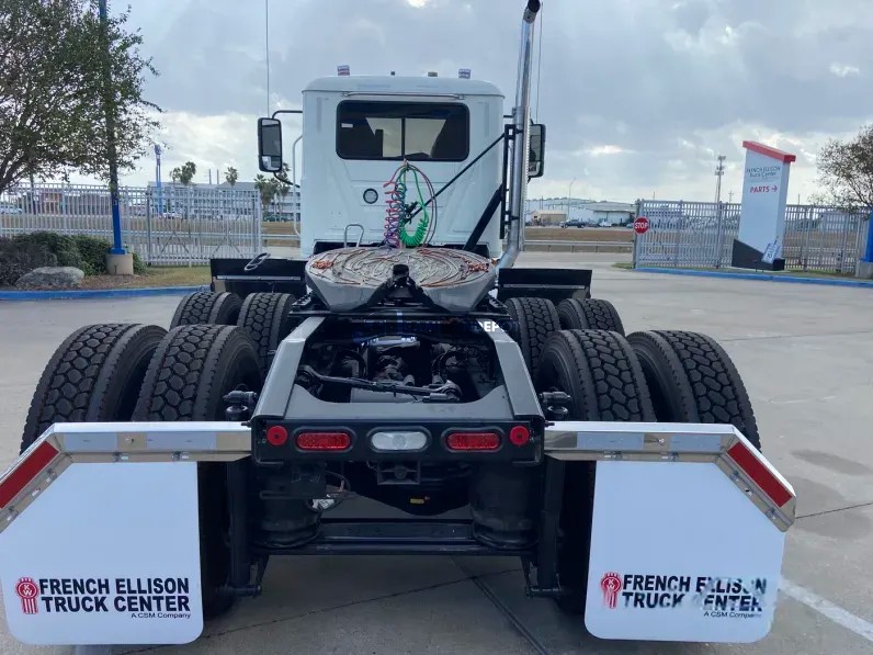 Truck Thumbnail 4