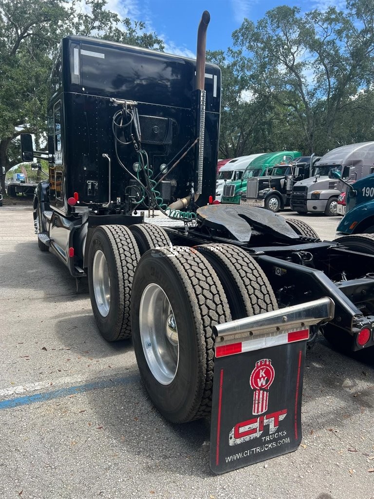 Truck Thumbnail 2