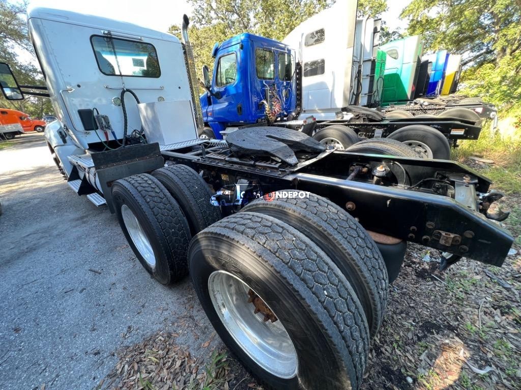 Truck Thumbnail 4