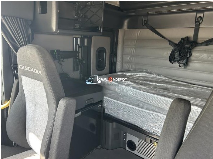 Truck Thumbnail 6