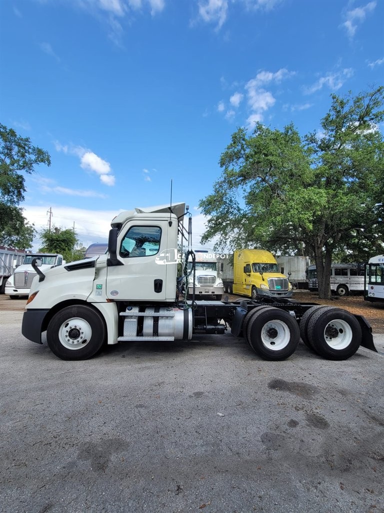 Truck Thumbnail 4