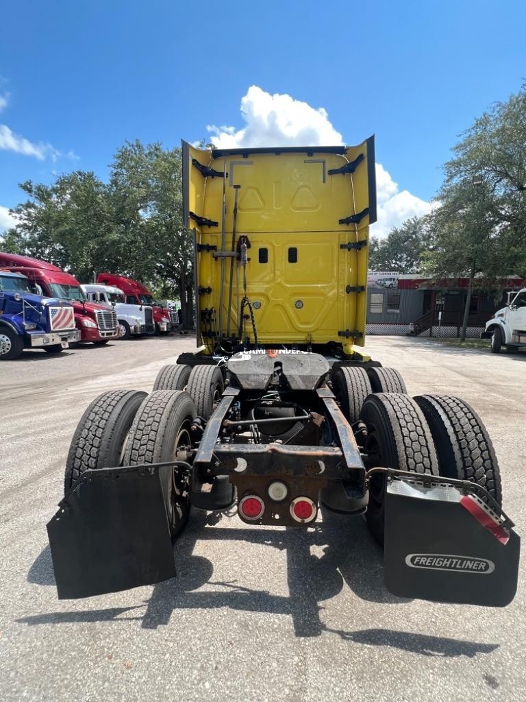 Truck Thumbnail 3