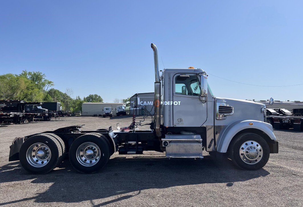 Truck Thumbnail 4