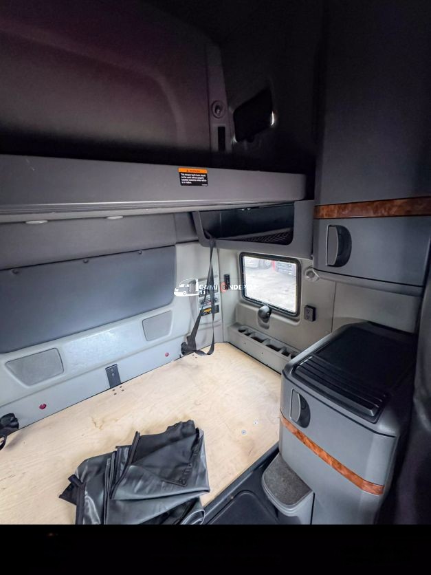 Truck Thumbnail 5