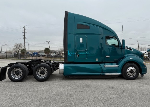 Truck Thumbnail 4