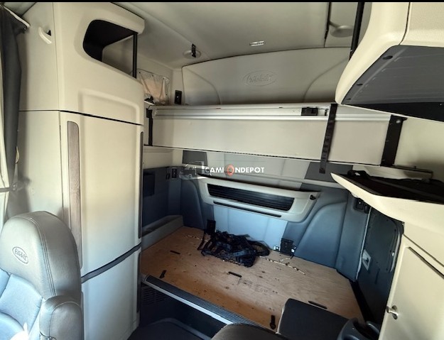 Truck Thumbnail 5