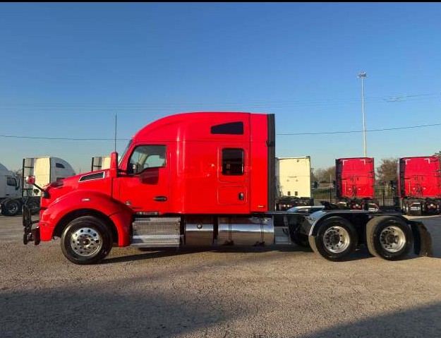 Truck Thumbnail 2
