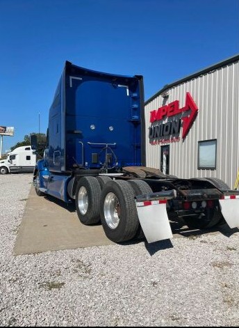 Truck Thumbnail 4