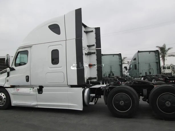 Truck Thumbnail 3