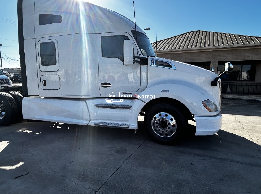 Truck Thumbnail 3