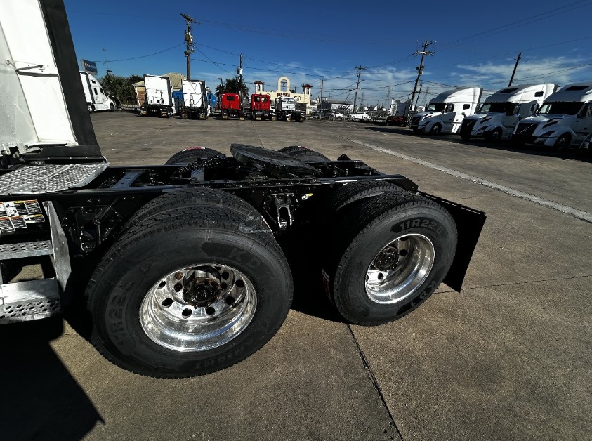 Truck Thumbnail 2