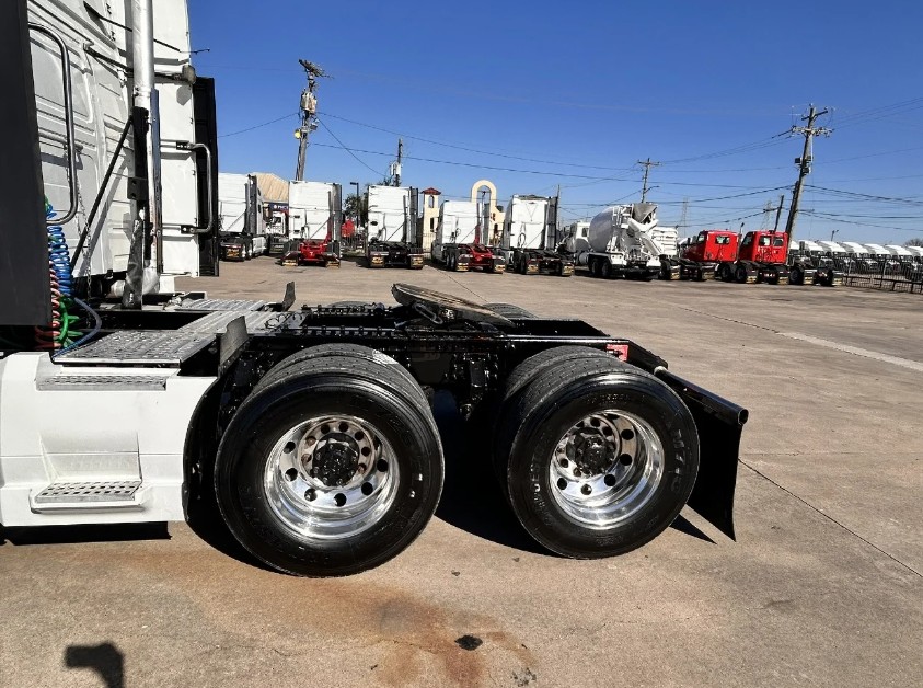 Truck Thumbnail 2