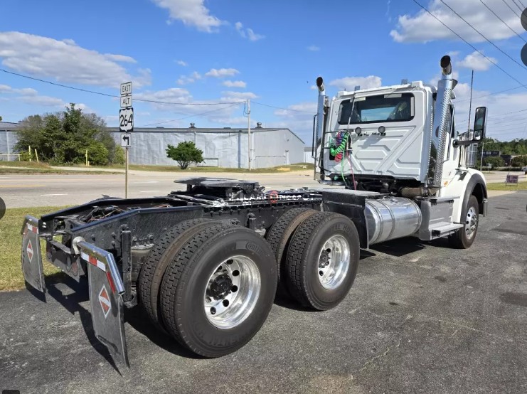 Truck Thumbnail 2
