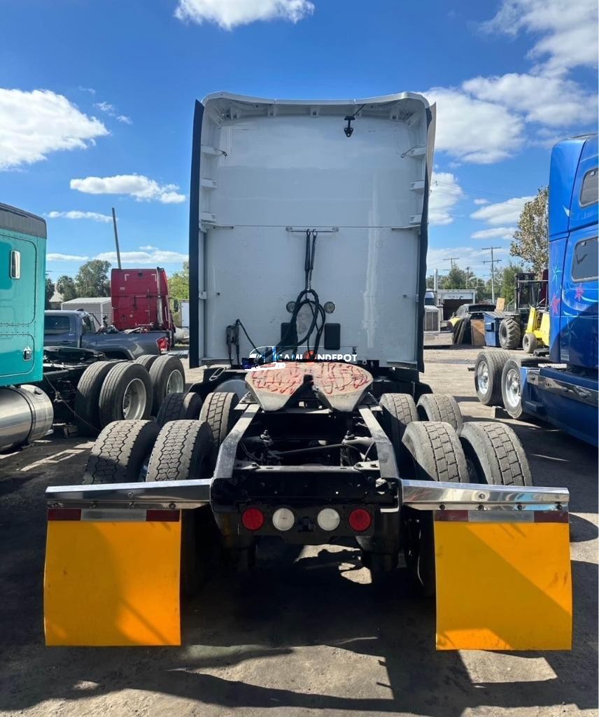 Truck Thumbnail 4