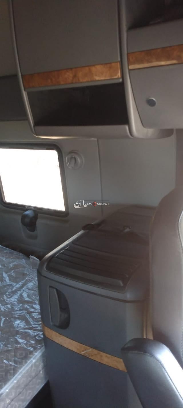 Truck Thumbnail 6