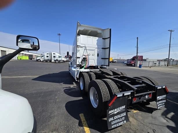 Truck Thumbnail 3