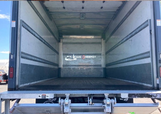 Truck Thumbnail 6