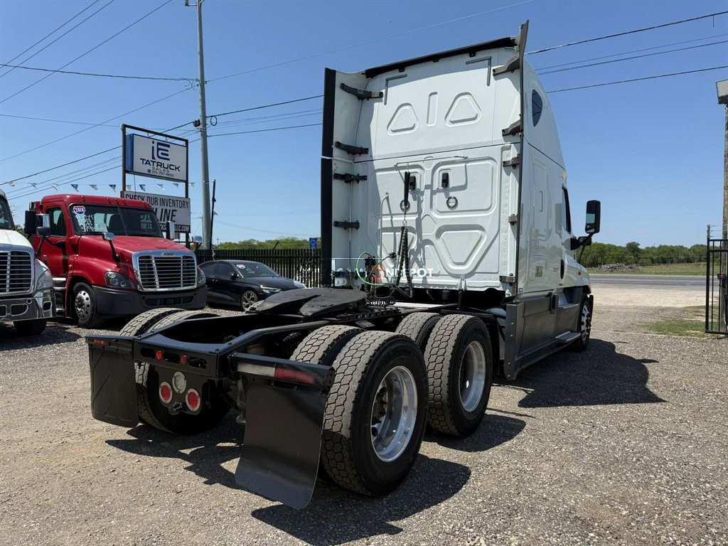 Truck Thumbnail 2