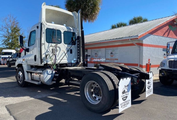 Truck Thumbnail 2