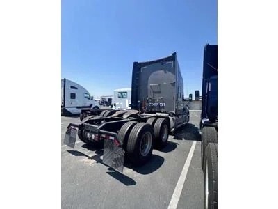 Truck Thumbnail 4
