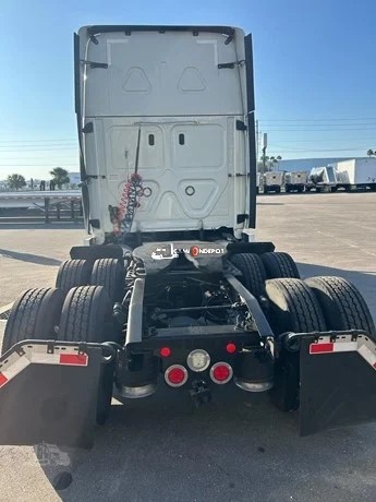 Truck Thumbnail 4