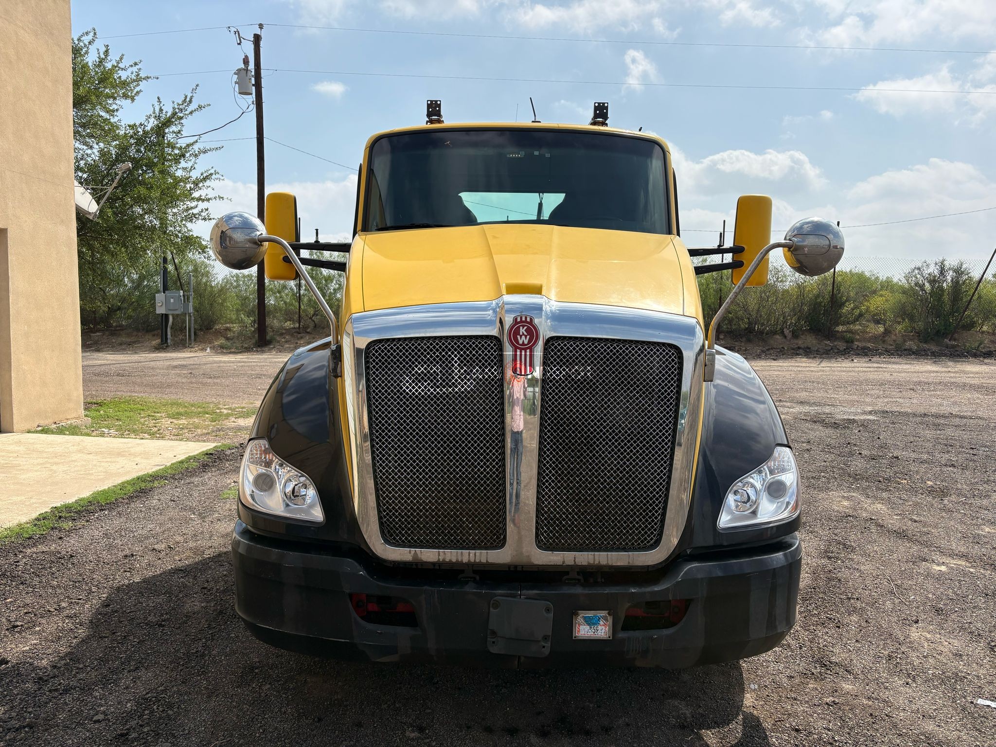 Truck Thumbnail 2