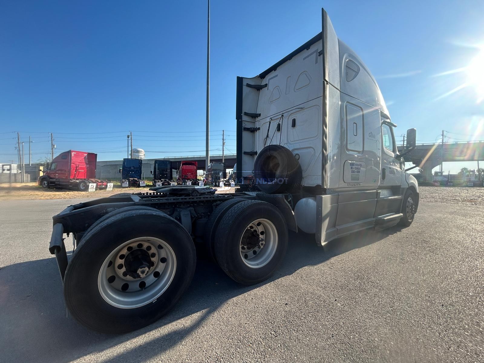 Truck Thumbnail 4