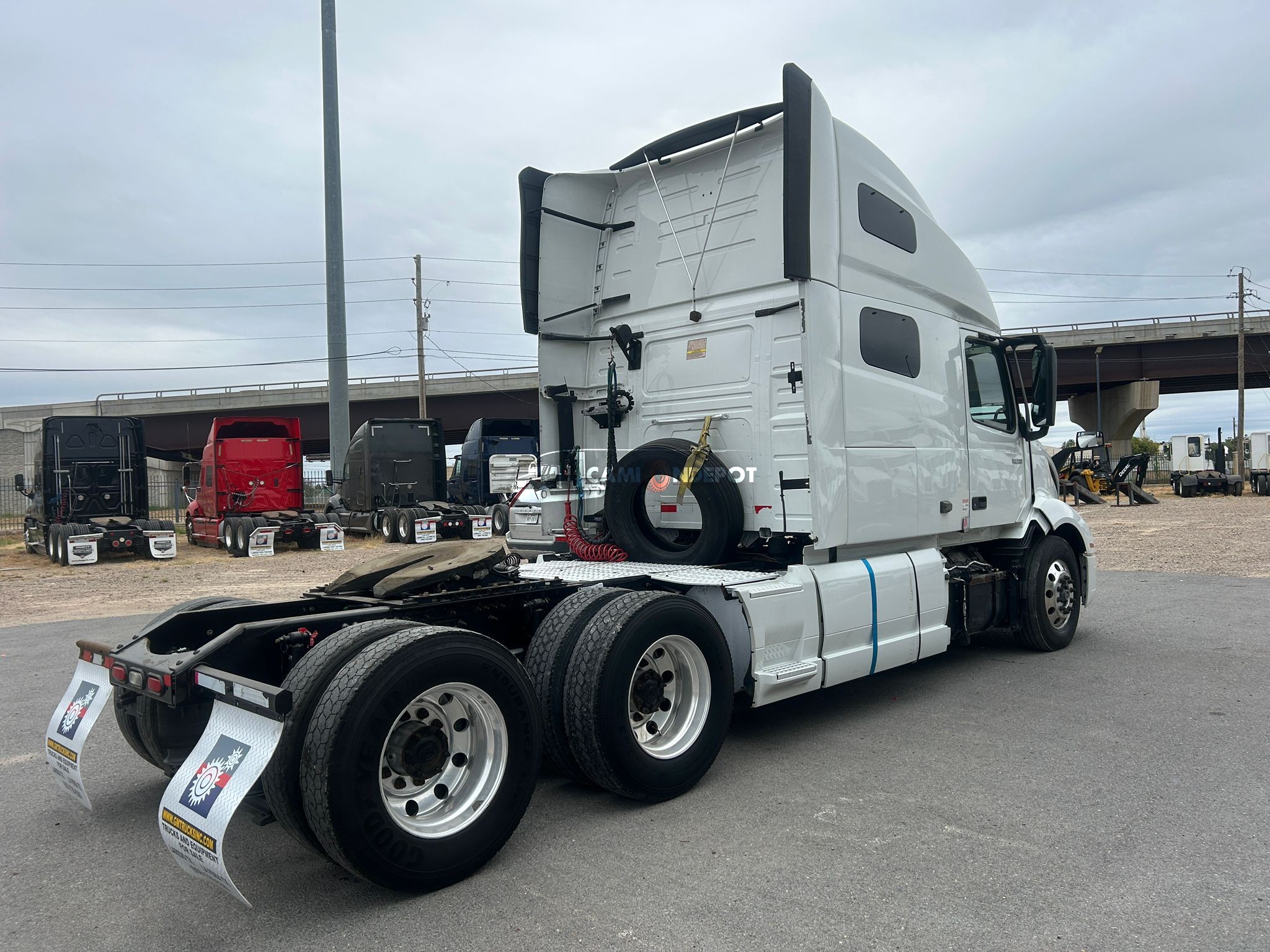 Truck Thumbnail 4