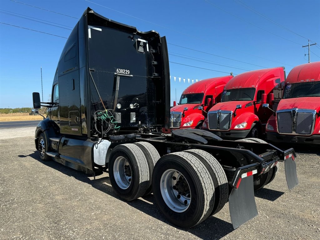 Truck Thumbnail 4
