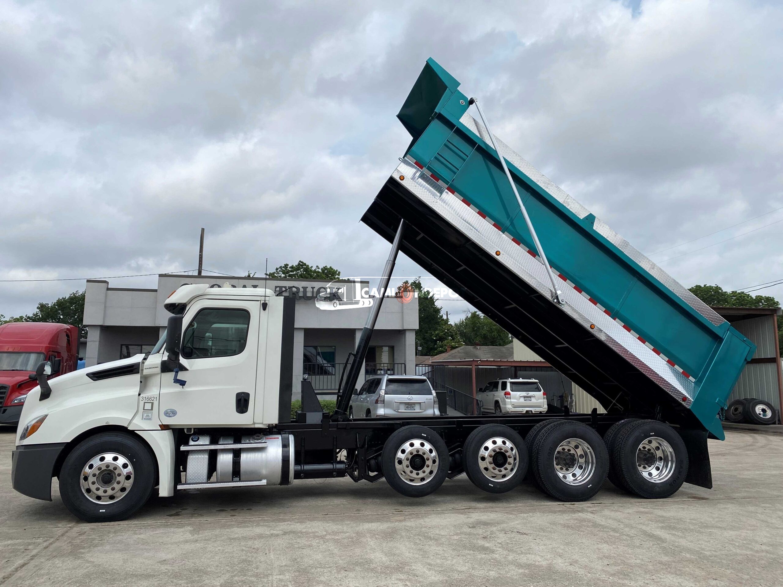 Truck Thumbnail 2