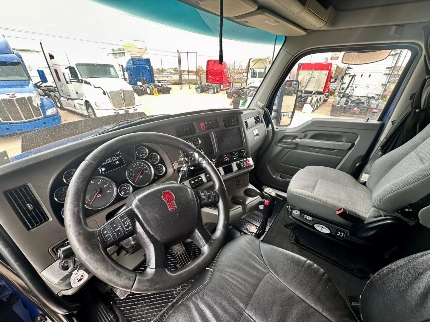 Truck Thumbnail 5