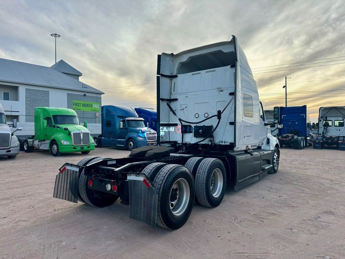 Truck Thumbnail 4