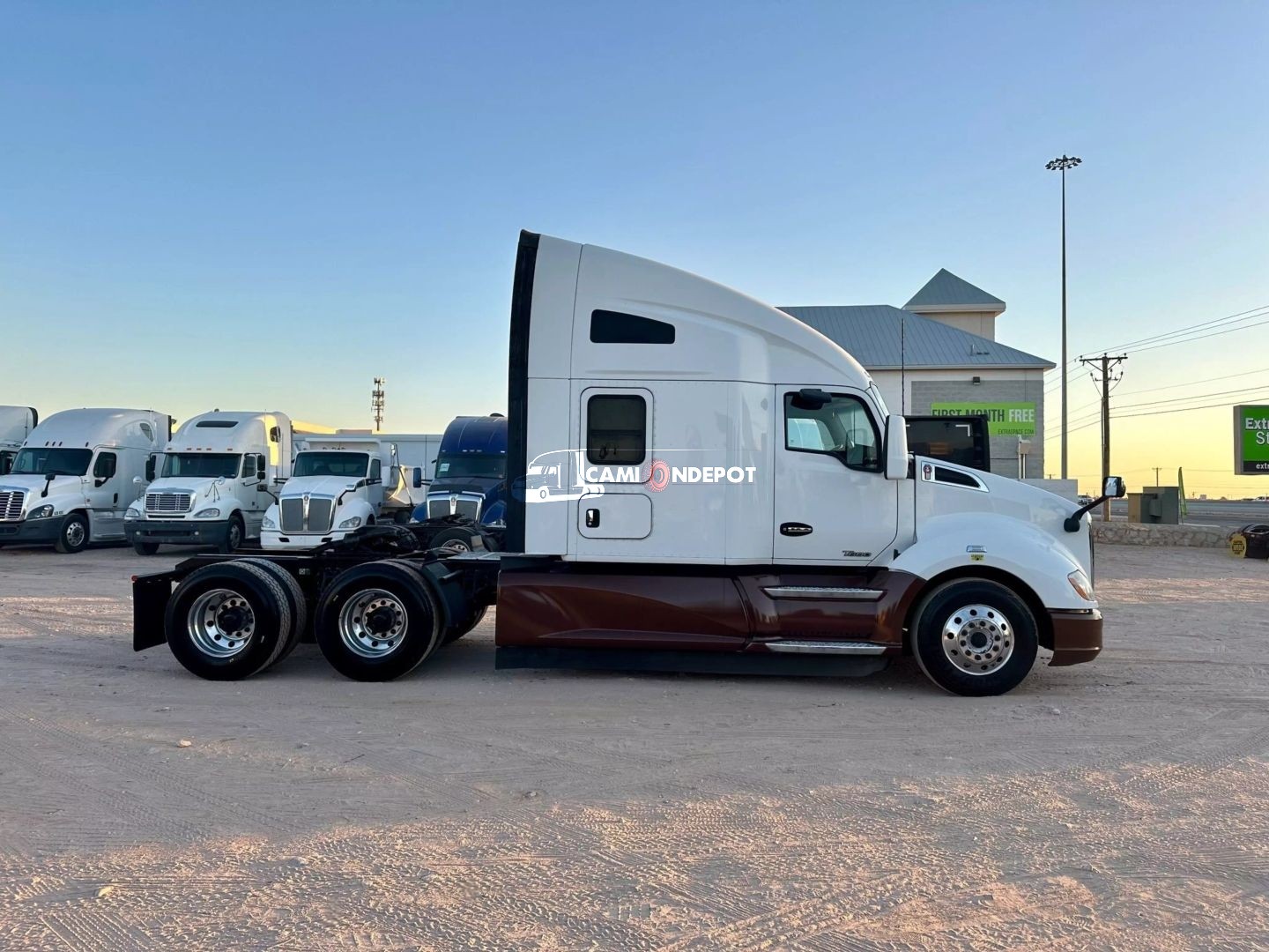 Truck Thumbnail 4