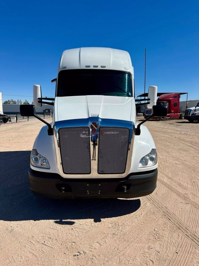 Truck Thumbnail 2