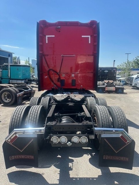 Truck Thumbnail 3