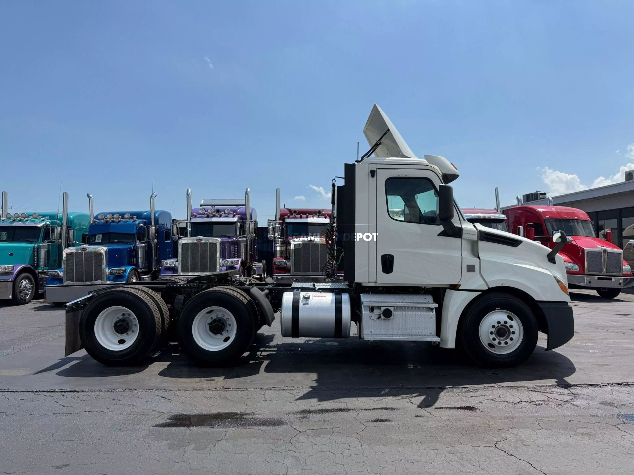 Truck Thumbnail 4