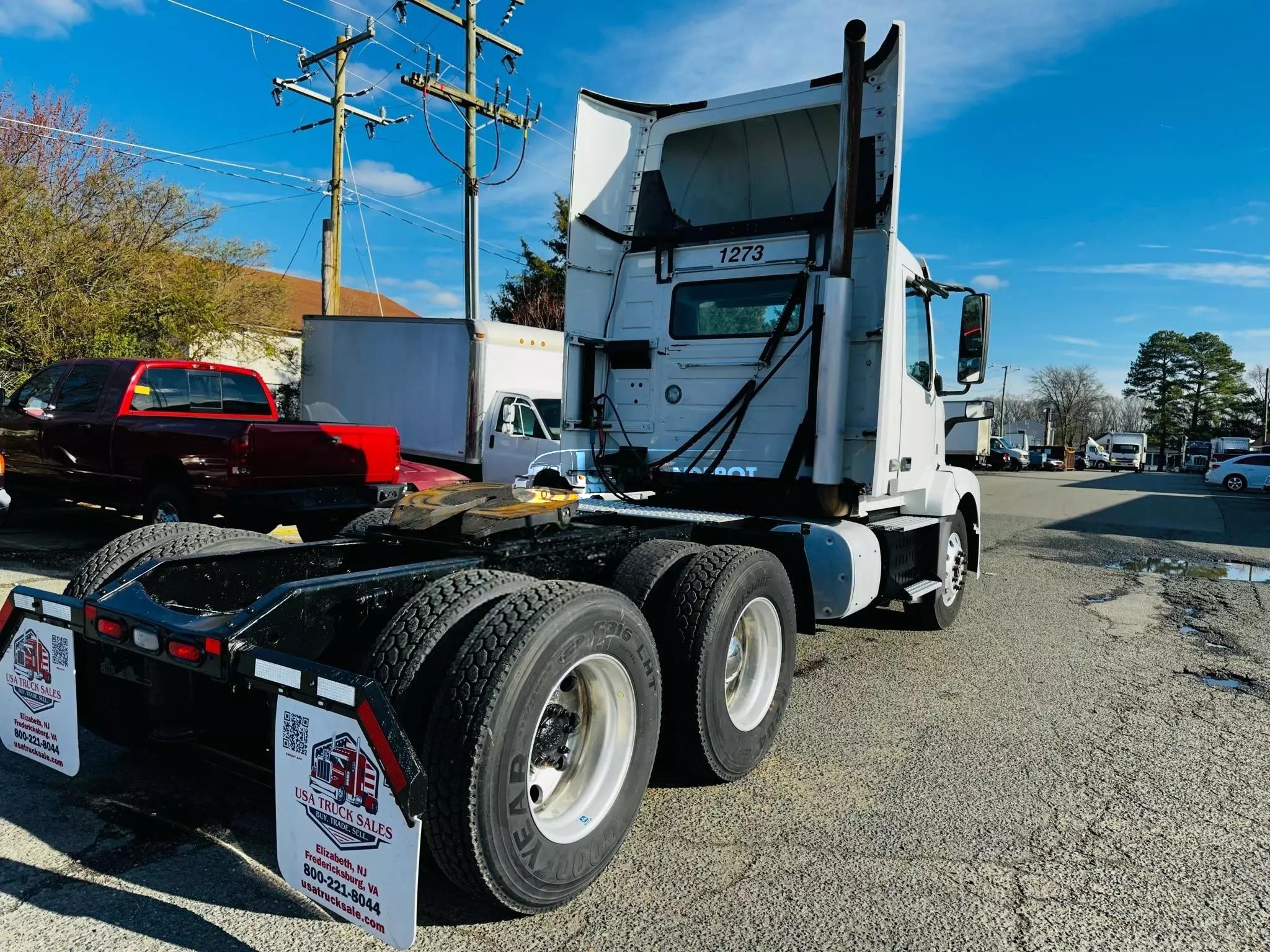 Truck Thumbnail 3