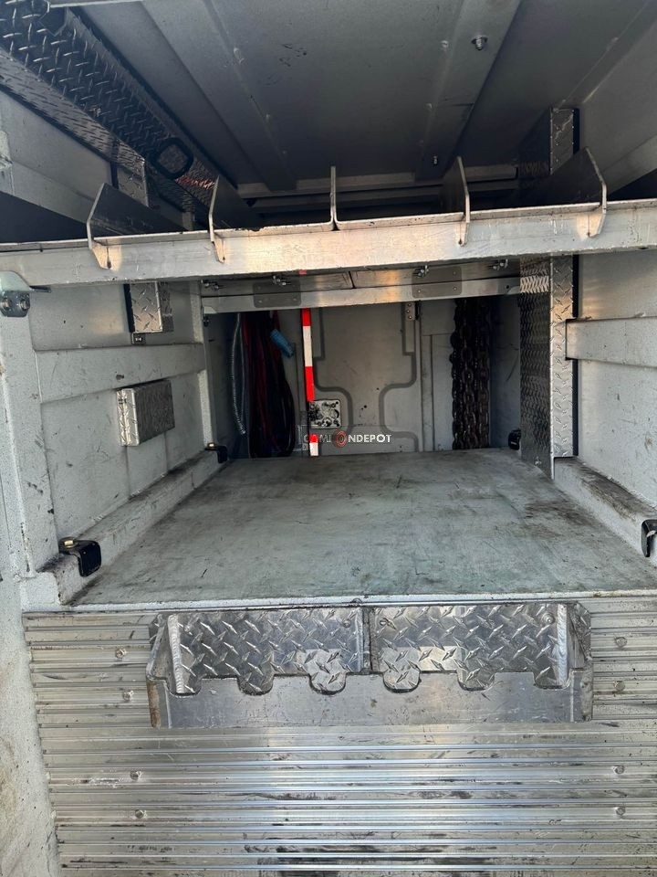 Truck Thumbnail 4