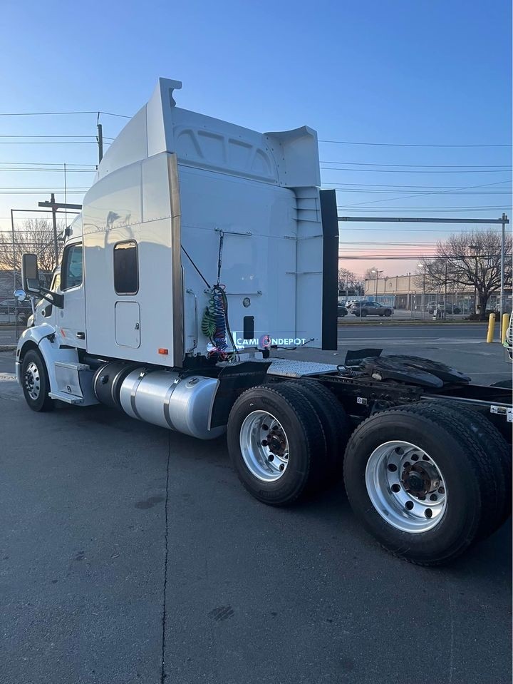 Truck Thumbnail 5