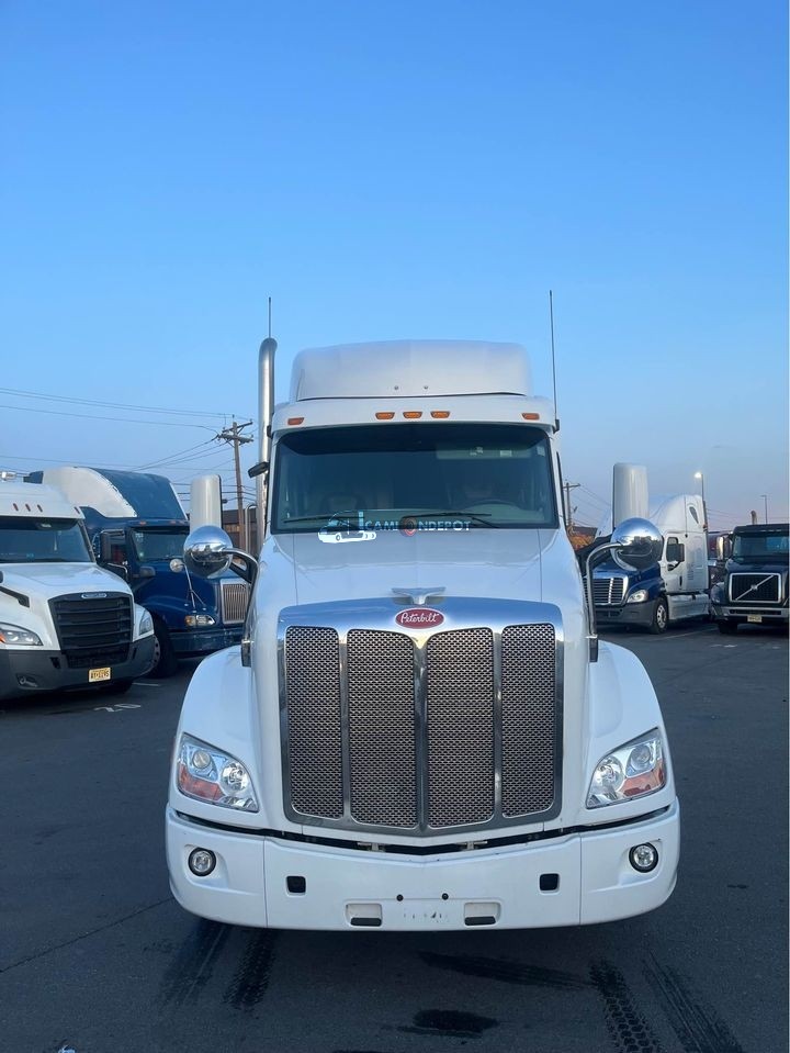 Truck Thumbnail 2