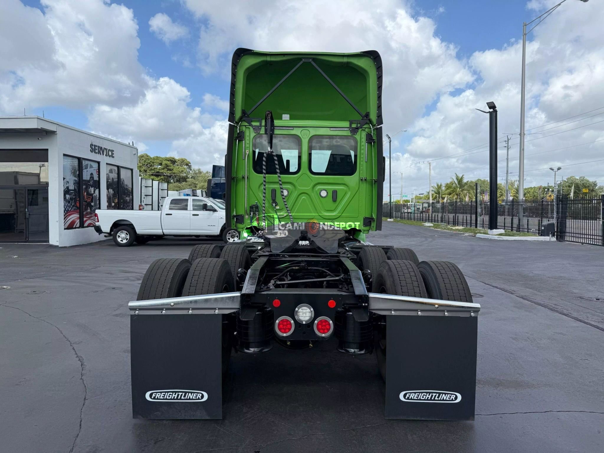 Truck Thumbnail 4